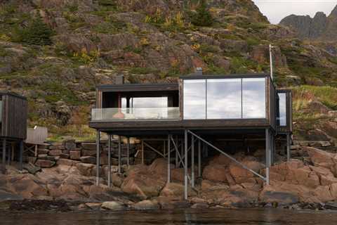 Drink In Views of Norway’s Archipelago at This Rentable Waterfront Cabin