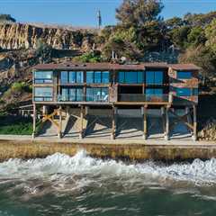 Before & After: They Overhauled Their Funky ’70s Beach House While Preserving Its Many Quirks