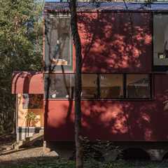 With a Perfectly Placed Mirror, This Chilean Cabin Pulls Off a Magic Trick