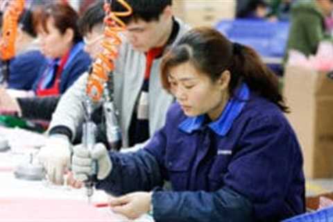 China posts record trade surplus despite Trump tariffs