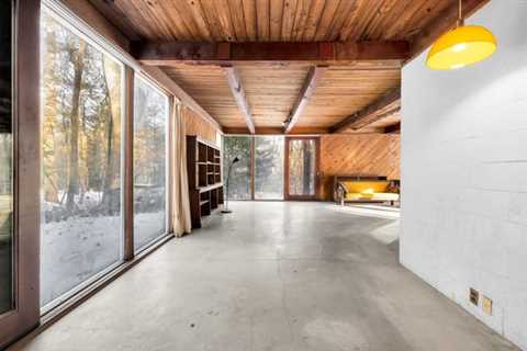 The ’50s Home of a Renowned Architecture Historian Seeks $550K in Connecticut