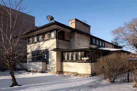 Who Faked the Zillow Listing for This Endangered Frank Lloyd Wright Home?