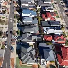 Economist says interest rate hikes expected to gradually slow home price growth