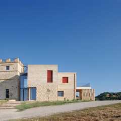 How They Pulled It Off: A Hilltop Home in Italy Built Around a 17th-Century Watchtower