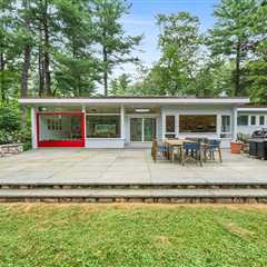 For $2M, You Can Land a ’50s Home in a Utopian Massachusetts Community