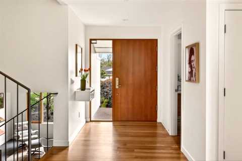 After a Top-to-Bottom Revamp, a ’70s Portland Home Seeks $2M