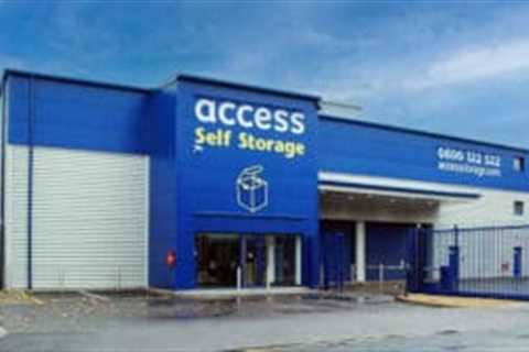 Singapore wealth fund targets £1bn takeover of UK self-storage chain