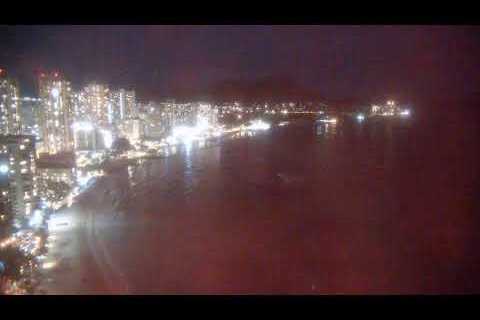 LIVE Sheraton Waikiki | Real-Time Hawaii Beach Cam | Waikiki Coastline