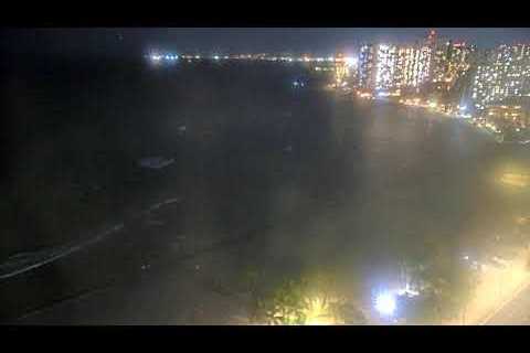 Powerful Storm Over Hawaii | Waikiki Beach Marriott Resort & Spa | Waikiki Webcams