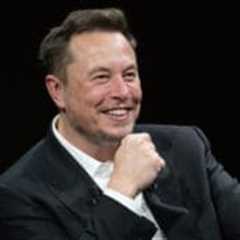 SpaceX woos the small investor as Musk eyes the biggest flotation in stock market history