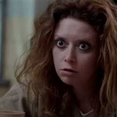 Actress Natasha Lyonne Claims ICE Detained Her After Being Booted from Delta Flight for ‘Taking a Sleeping Pill,’ DHS Denies Any Involvement