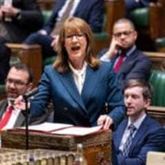 Reeves tightens windfall tax on renewables as ministers move to sever gas-electricity link