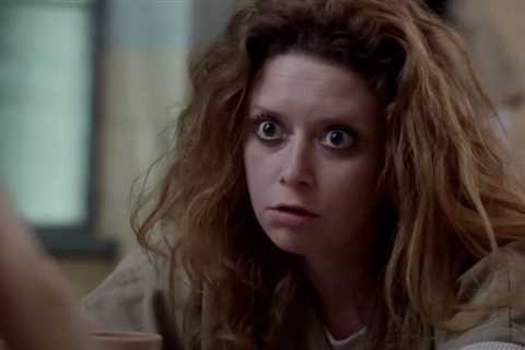 Actress Natasha Lyonne Claims ICE Detained Her After Being Booted from Delta Flight for ‘Taking a Sleeping Pill,’ DHS Denies Any Involvement