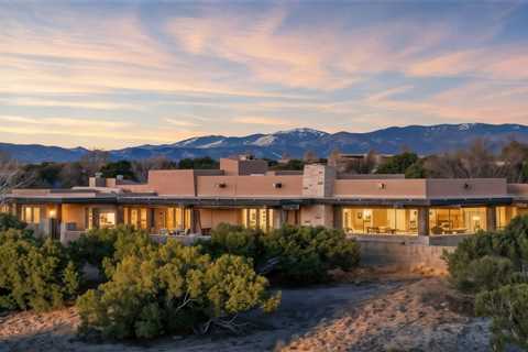 The Dining Room in This $4.8M Santa Fe Home Will Make Your Jaw Drop