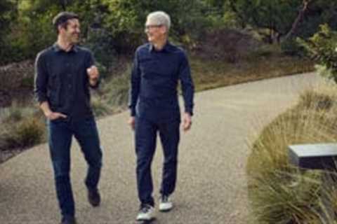 Cook hands Apple’s reins to Ternus as engineering chief prepares for top job