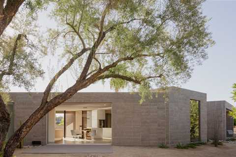 You’d Never Guess This Concrete ADU Is Part of a Phoenix Golf Community