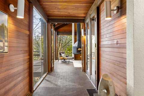 Nab This Six-Story Tree House in Portland for $820K