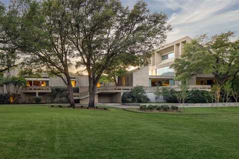 An I.M. Pei House in Texas Lists for $22M—and Everything Else You Need to Know About This Week