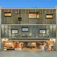 Massive Concrete Screens Bring Plenty of Light and Air to This Sandwiched-In Brazilian Home