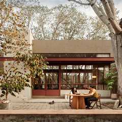 Construction Diary: They Built Their Serene Mérida Home Without Felling a Single Tree