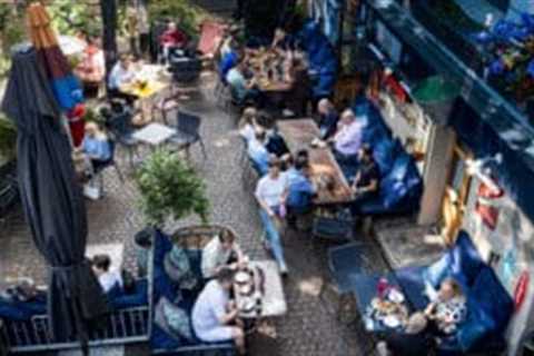 Last orders for British hospitality: Are Reeves and Starmer trying to kill the UK restaurant sector?