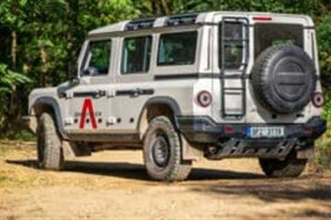 Ratcliffe’s Grenadier rolls into battle for MoD’s £900m Land Rover replacement