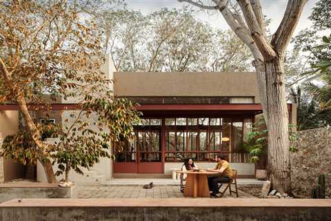 Construction Diary: They Built Their Serene Mérida Home Without Felling a Single Tree