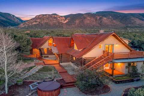 In New Mexico, $995K Gets You a Life-Size Lincoln Log Cabin
