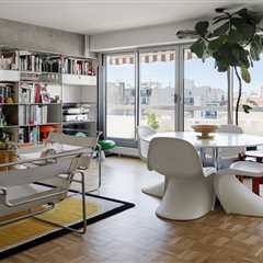 In Paris, a ’70s Flat With Skyline Views Seeks €570K