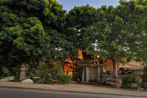 Kendrick Bangs Kellogg Reimagined This $4.5M San Diego Home for a Pair of Artists