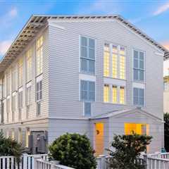 A Santa Rosa Beach Retreat Offers Panoramic Gulf Views for $11.5M
