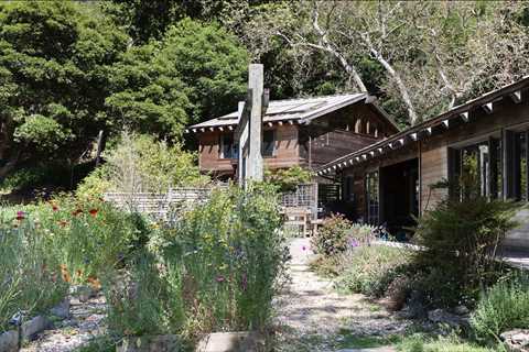 16 Friends Went In On a Vacation Home in Big Sur. Burning Man Was Their Proving Ground
