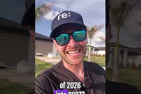 Florida's housing market downturn is accelerating (new builds houses lining streets)