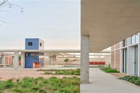 Breeze-Block Walls and Pavilions Make This Spanish Villa Exceptionally Airy