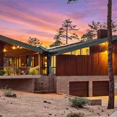 Catch This $875K Butterfly-Roofed Arizona Cabin Before It Flies Off the Market
