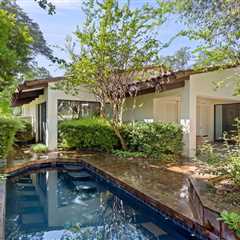 A Santa Barbara–Inspired Sanctuary Seeks $7.5M in Fair Oaks
