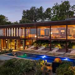 Craig Ellwood’s $6M House of Steel Floats Above L.A.