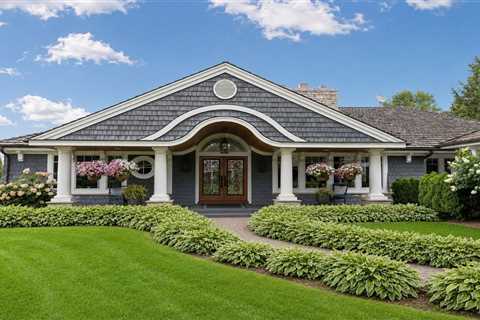 On Lake Minnetonka, a $4.2M Home Delivers Year-Round Vacation Vibes