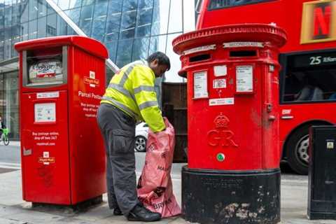 Royal Mail to cut up to 2,500 head office jobs by the end of 2027
